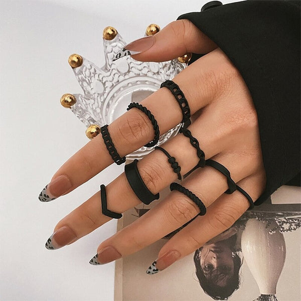 Black Love Ring Set